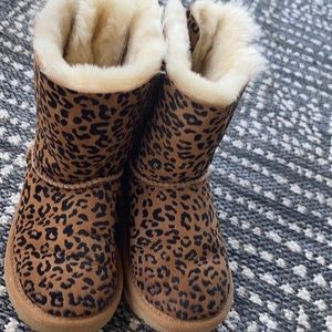 Toddler size 11 ugg boots